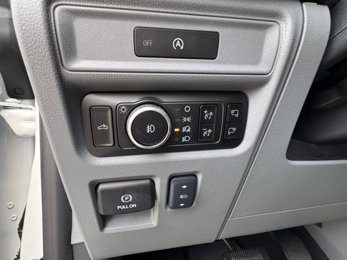 Used 2025 Ford F150 Lariat w/ Equipment Group 501A Mid image 24