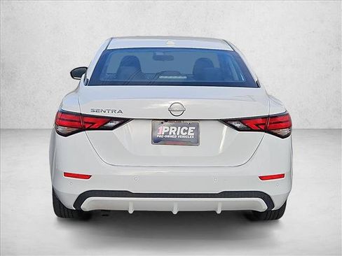 Used 2025 Nissan Sentra SV FWD image 8