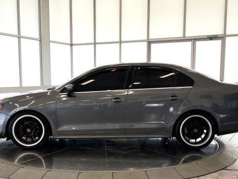 Used 2017 Volkswagen Jetta S FWD image 4