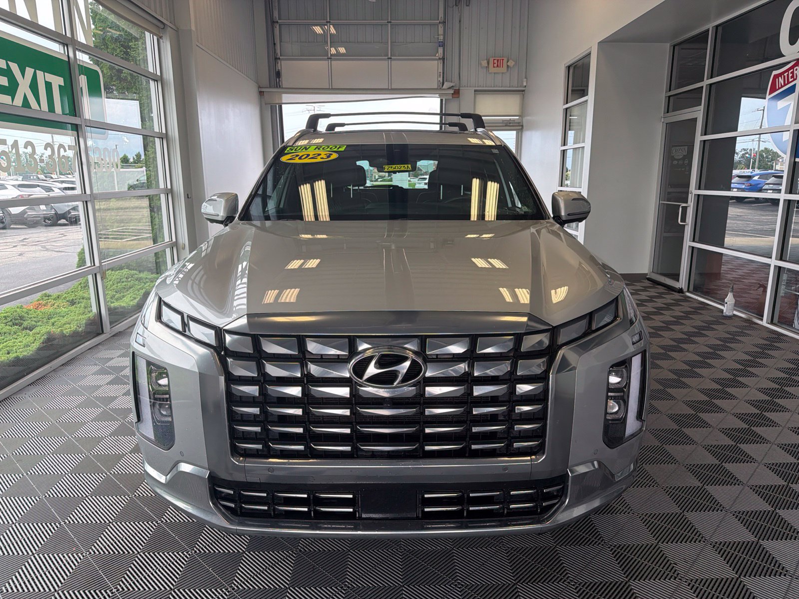 Used 2023 Hyundai Palisade Calligraphy AWD/4WD image 2
