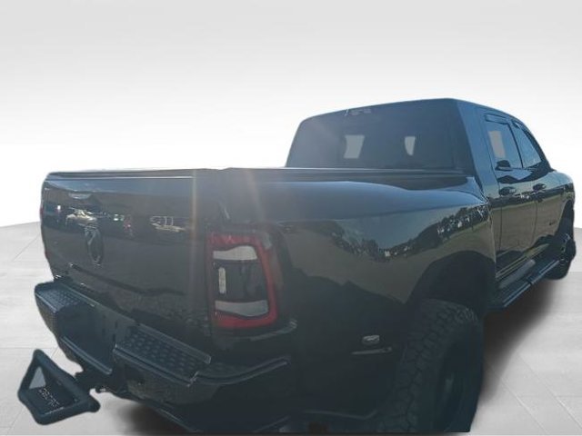 Used 2022 RAM 3500 Big Horn w/ Level C Equiment Group AWD/4WD image 4