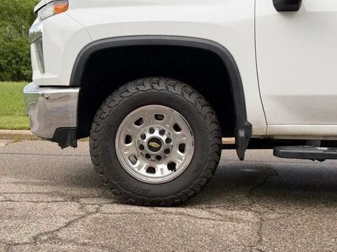Used 2021 Chevrolet Silverado 2500 LT AWD/4WD image 33