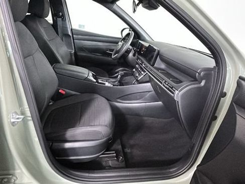 Certified 2025 Hyundai Santa Cruz SE FWD image 30