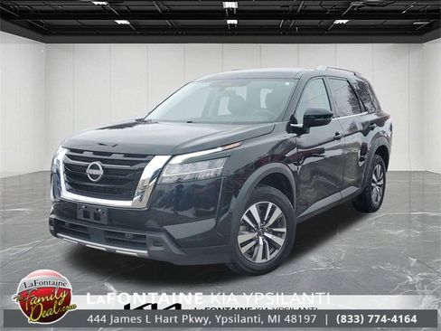 Used 2023 Nissan Pathfinder SL image 38