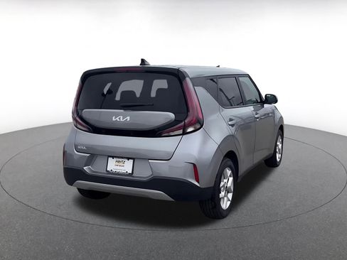 Used 2025 Kia Soul LX w/ LX Technology Package FWD image 14