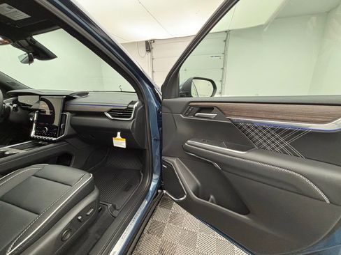 New 2026 GMC Acadia Denali w/ Super Cruise Package image 40