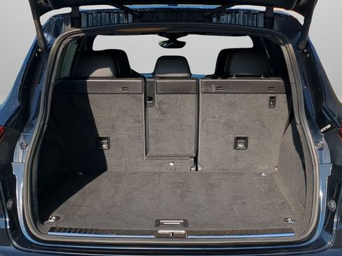 Used 2016 Porsche Cayenne AWD/4WD image 39