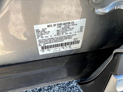 Used 2024 Ford Explorer XLT w/ Equipment Group 202A image 4