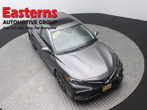 Used 2024 Toyota Camry SE w/ Cold Weather Package FWD image 3