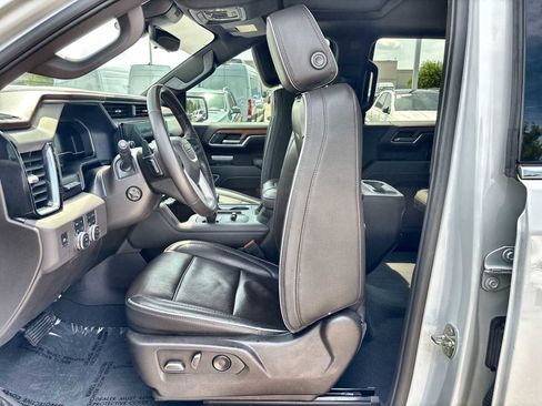 Used 2022 GMC Sierra 1500 Denali w/ Denali Reserve Package AWD/4WD image 3