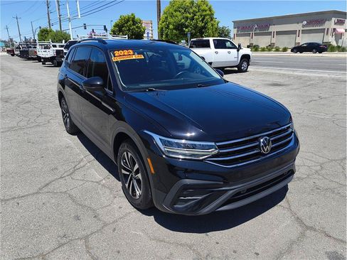 Used 2023 Volkswagen Tiguan S w/ Driver Assistance Package FWD image 2
