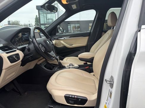 Used 2017 BMW X1 sDrive28i image 10