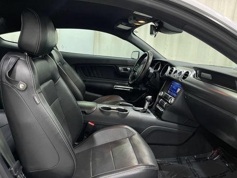 Used 2021 Ford Mustang GT Premium w/ GT Performance Package RWD image 31