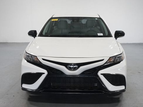 Used 2024 Toyota Camry SE w/ Convenience Package FWD image 2