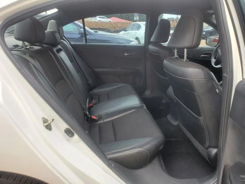 Used 2016 Honda Accord Sport image 4