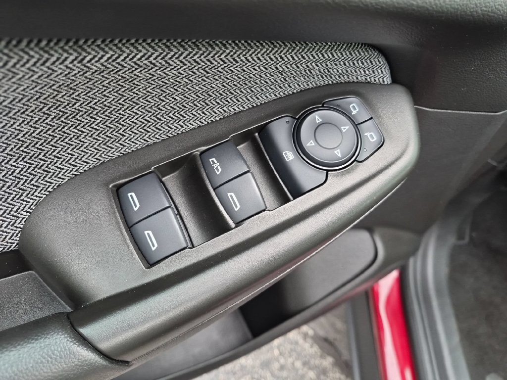Used 2025 Chevrolet TrailBlazer LT AWD/4WD image 12