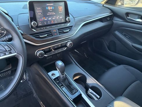 Certified 2025 Nissan Altima 2.5 SV image 22