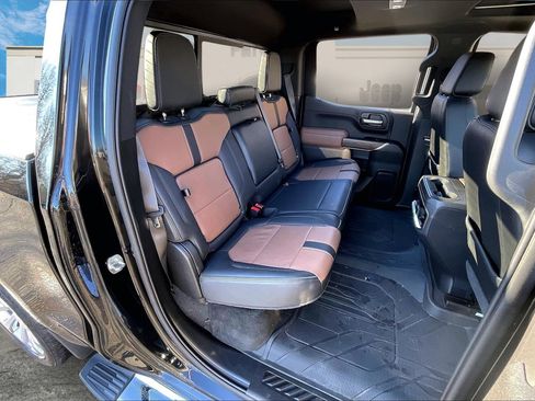 Used 2022 Chevrolet Silverado 1500 High Country w/ Technology Package image 24