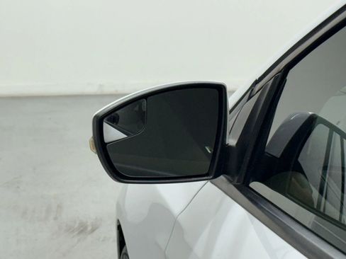 Used 2015 Ford Focus SE image 46