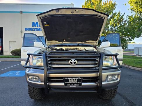 Used 2003 Toyota Land Cruiser w/ Convenience Pkg AWD/4WD image 30