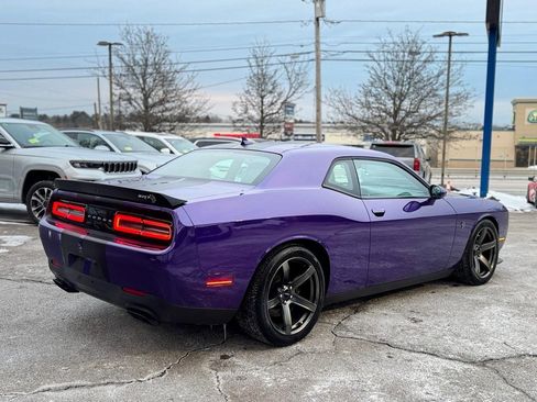 Used 2018 Dodge Challenger SRT Hellcat image 6