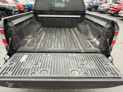 Used 2024 Nissan Frontier SL w/ Technology Package AWD/4WD image 14