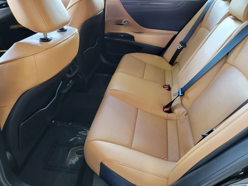 Certified 2023 Lexus ES 350 w/ Accessory Package (Z2) FWD image 13