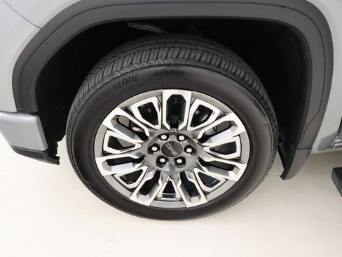 Used 2025 GMC Sierra 1500 Denali Ultimate image 6