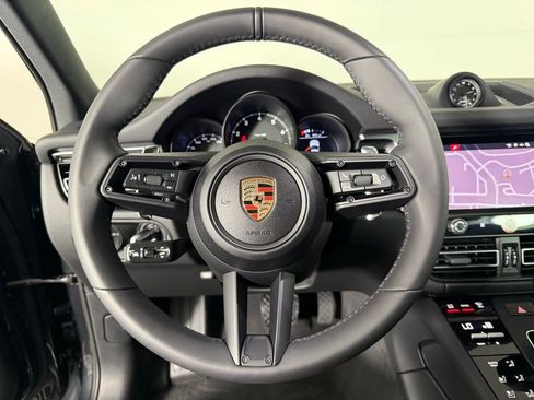New 2025 Porsche Macan image 34