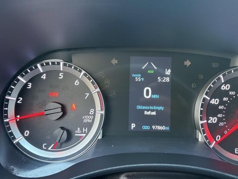 Used 2020 Toyota Highlander L image 31