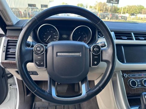 Used 2014 Land Rover Range Rover Sport HSE image 29
