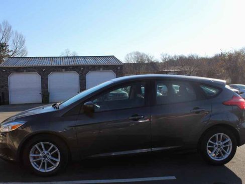 Used 2018 Ford Focus SE image 10