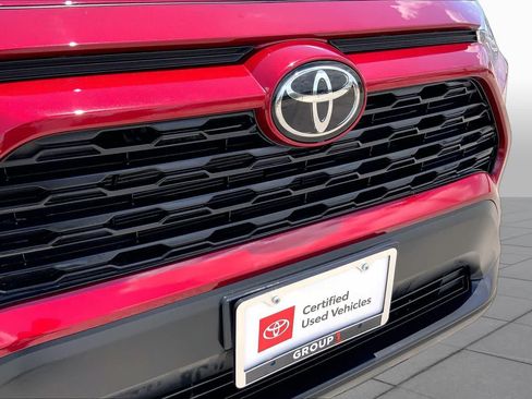 Certified 2025 Toyota RAV4 LE FWD image 29