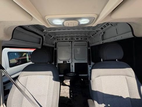 Used 2018 RAM ProMaster 2500 w/ Interior Convenience Group image 33