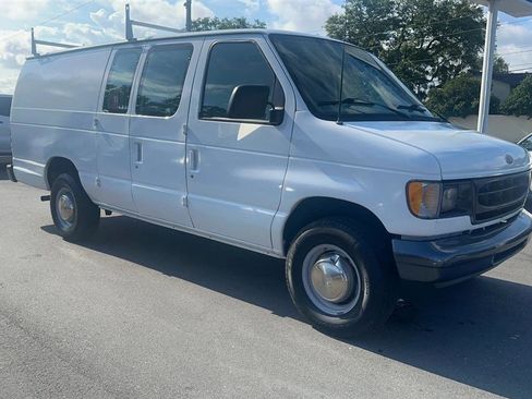 Used 2001 Ford E-250 and Econoline 250 Extended RWD image 6