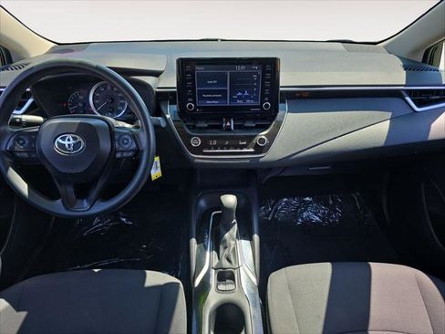 Certified 2022 Toyota Corolla LE FWD image 10