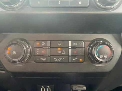 Used 2019 Ford F150 XLT w/ Equipment Group 302A Luxury AWD/4WD image 36