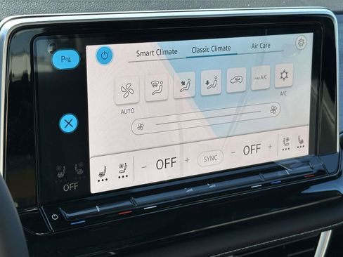 New 2026 Volkswagen Atlas Cross Sport SE image 25