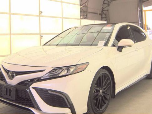 Used 2022 Toyota Camry XSE FWD image 1