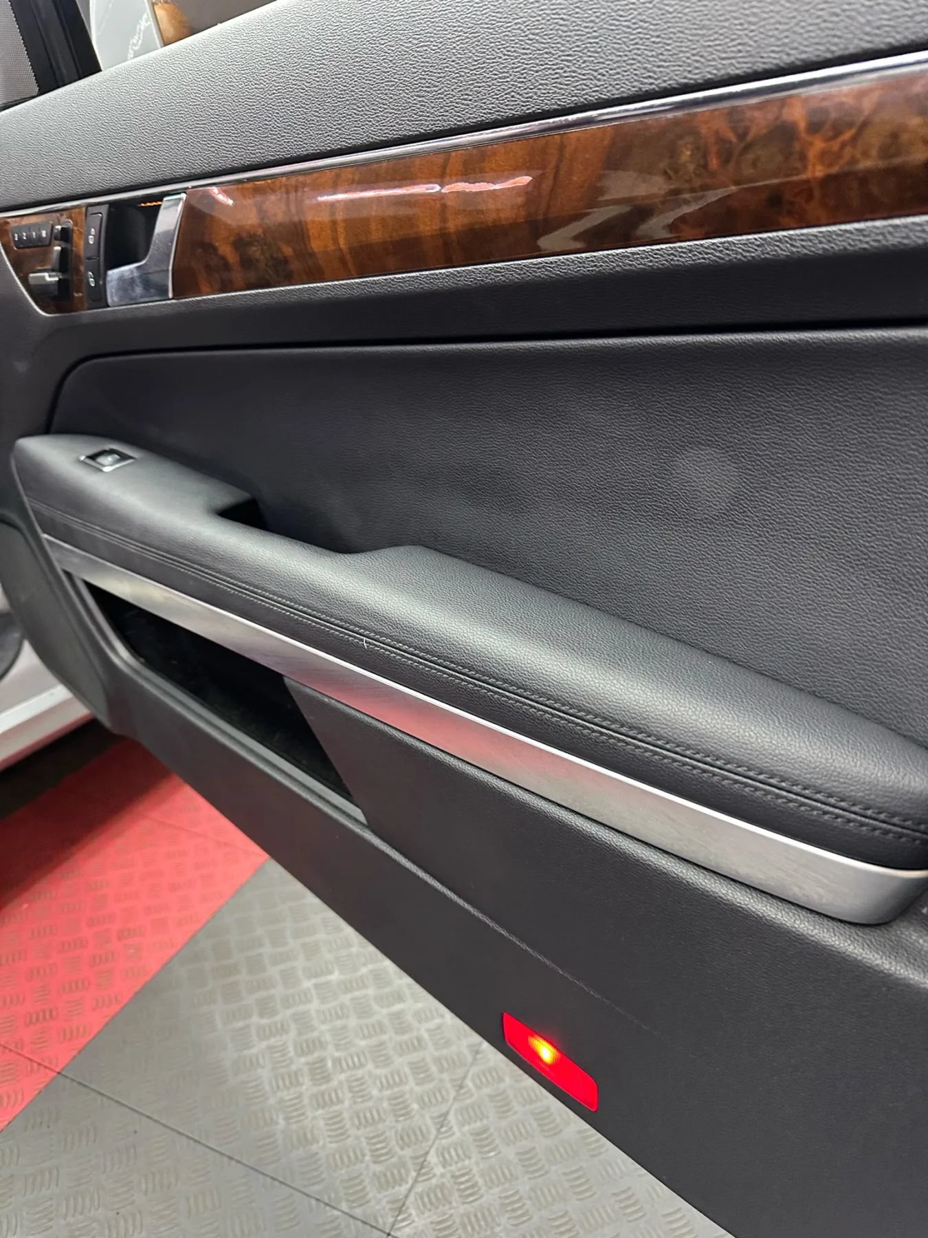 Used 2011 Mercedes-Benz E 350 Cabriolet image 33
