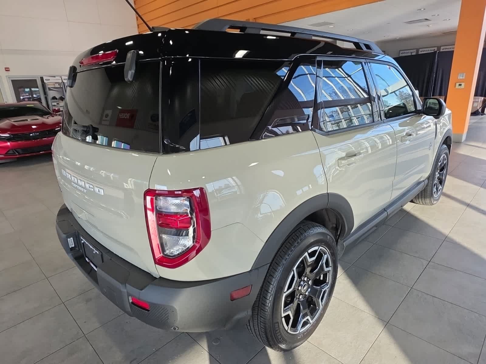 Used 2025 Ford Bronco Sport Outer Banks w/ Outer Banks Tech Package+ AWD/4WD image 8