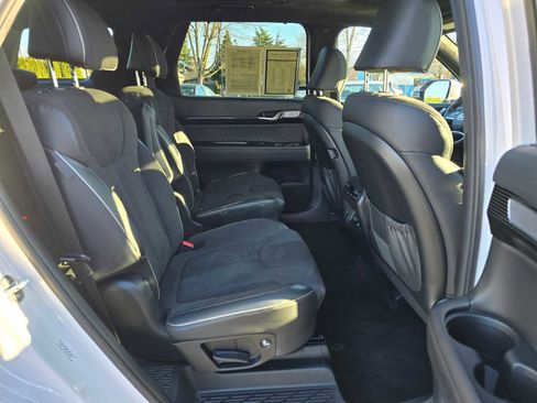 Used 2024 Hyundai Palisade Calligraphy image 13