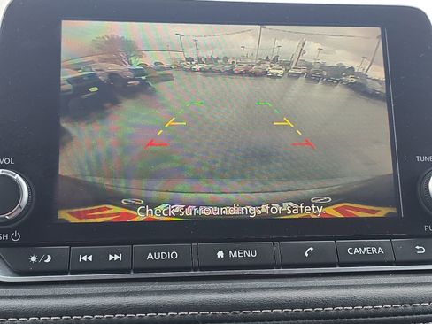 Used 2023 Nissan Rogue SV image 18