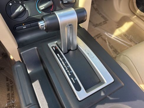 Used 2006 Ford Mustang GT image 15