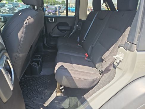 Used 2022 Jeep Wrangler Unlimited Sport AWD/4WD image 6