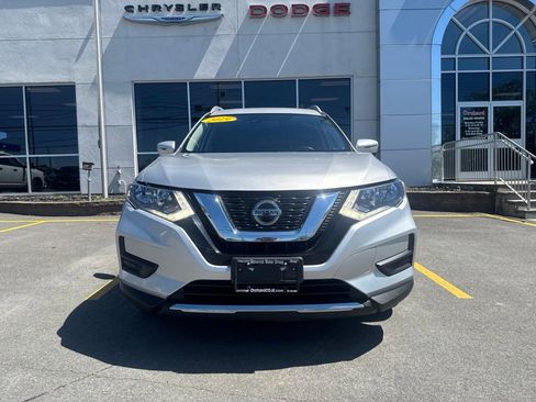 Used 2019 Nissan Rogue SV w/ Premium Package AWD/4WD image 9