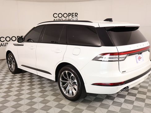 Used 2025 Lincoln Aviator AWD w/ Jet Appearance Package image 25