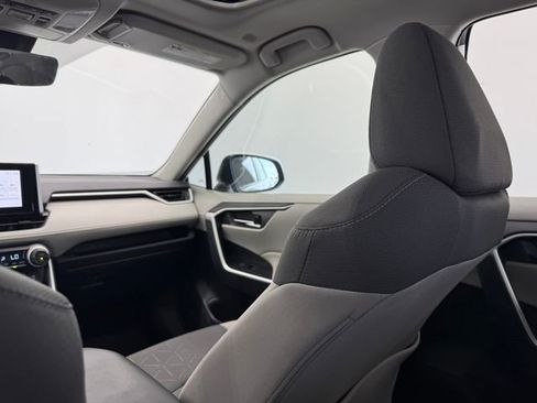 Used 2025 Toyota RAV4 XLE w/ Convenience Package image 43