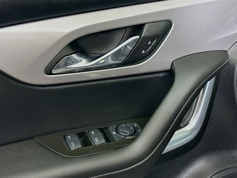 Used 2025 Chevrolet Blazer LT image 15