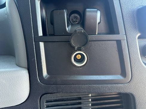 Used 2019 Toyota Sequoia SR5 AWD/4WD image 6